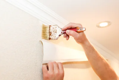 Pose de papier peint à Montbazon — revêtements muraux et toiles de verre